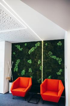 raumfüllende Beleuchtung, Konferenzräumen und Möbelbereichen